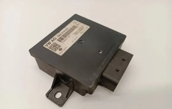 Volkswagen PASSAT B7 Power management control unit 3AA919041 0306251167 8ES01045240