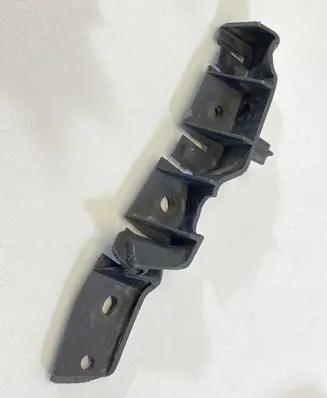 Audi A3 S3 A3 Sportback 8P Front bumper mounting bracket 8P3807184