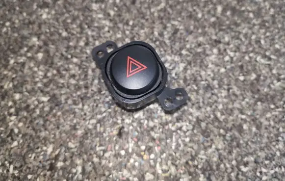 Nissan Quest Hazard light switch