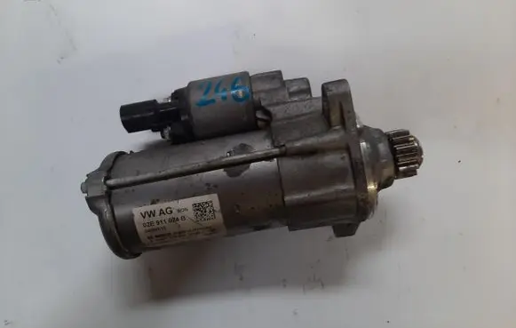 Volkswagen Golf VII Starter motor 02E911024B