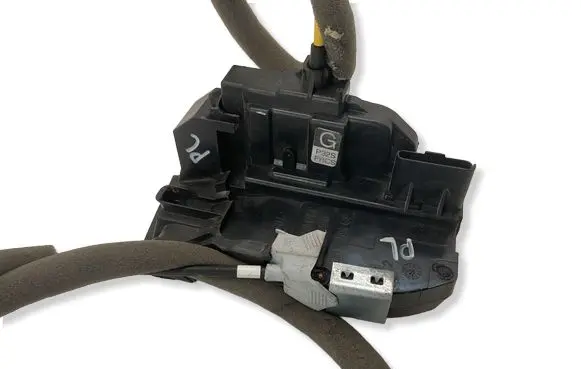 Nissan Qashqai Front door lock