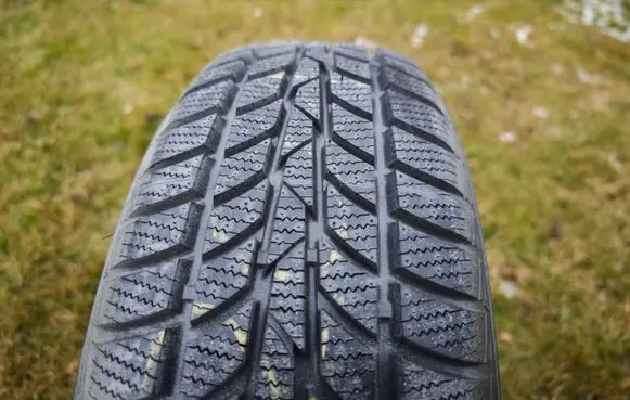 Ford Fiesta R14 winter tire 0232528S W44209G86 0248341