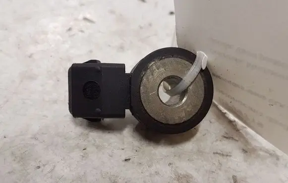 Mercedes-Benz CLK A209 C209 Detonation knock sensor A0041534628
