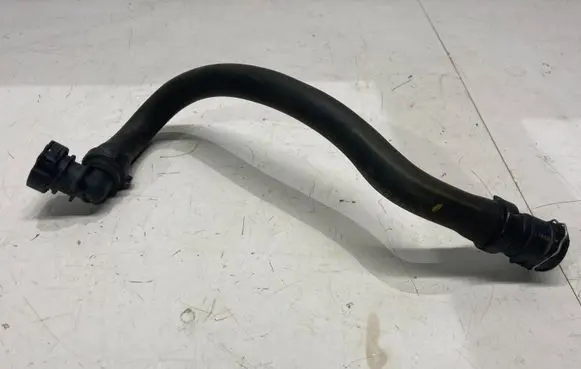 Peugeot 3008 II Engine coolant pipe/hose 9803986980