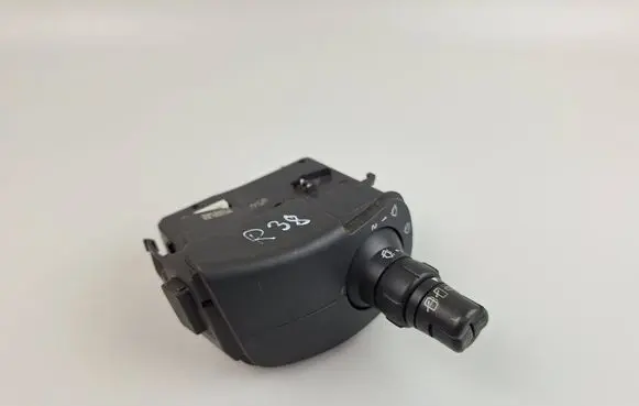 Renault Clio III Wiper control stalk 88103006 88103006358