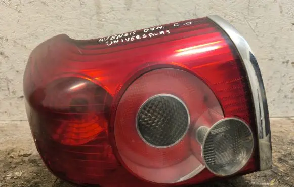 Toyota Avensis T250 Rear/tail lights