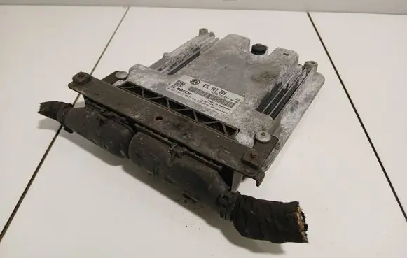 Volkswagen PASSAT CC Engine control unit/module 03L907309 1039S24297 0281015029