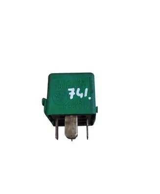 BMW 5 E39 Other relay 8353447