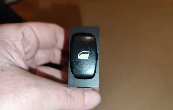 Peugeot 407 Quarter vent window switch 96360166XT 53269707 9710270504
