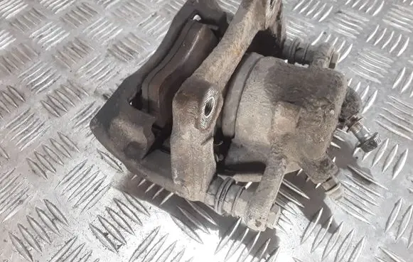 Nissan Note (E11) Front brake caliper