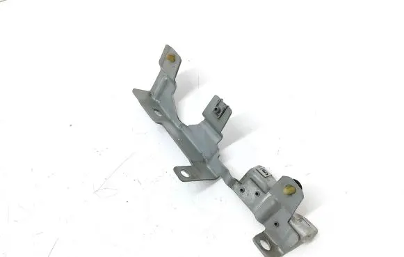 Renault Twingo II Fender mounting bracket R28D1E