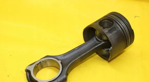 Mercedes-Benz Sprinter W901 W902 W903 W904 Piston with connecting rod