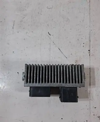Renault Master III Glow plug pre-heat relay 271206395R