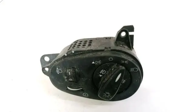 Ford Focus Light switch 98ag13a024cf