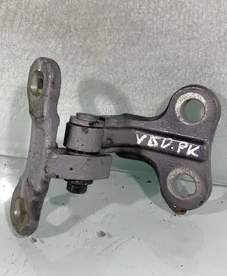 Volvo V50 Front door upper hinge