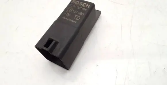 Toyota Verso Glow plug pre-heat relay 0281003056