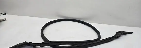 Jaguar XK - XKR Seal rubber (tailgate) 