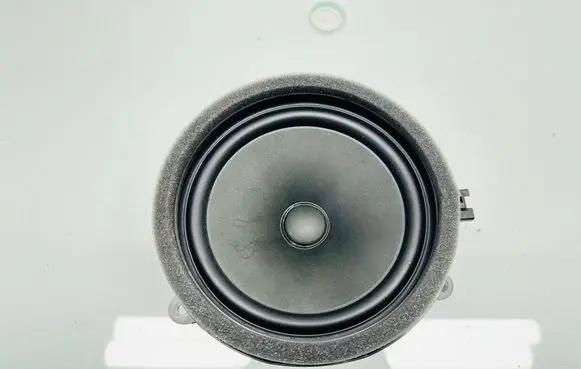 Volvo S90, V90 Front door speaker 31350425
