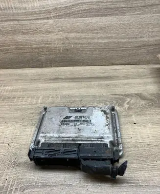 Audi A6 S6 C6 4F Engine control unit/module 038906019LD 0281011198