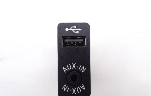 BMW 3 F30 F35 F31 AUX in-socket connector 9229246