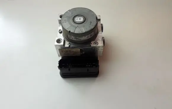 Ford Mondeo MK V ABS Pump EG9C2C405EK