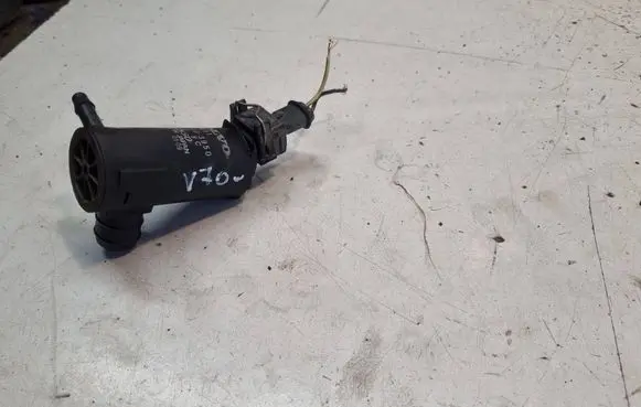 Volvo V70 Windscreen/windshield washer pump 9169611 0602103950