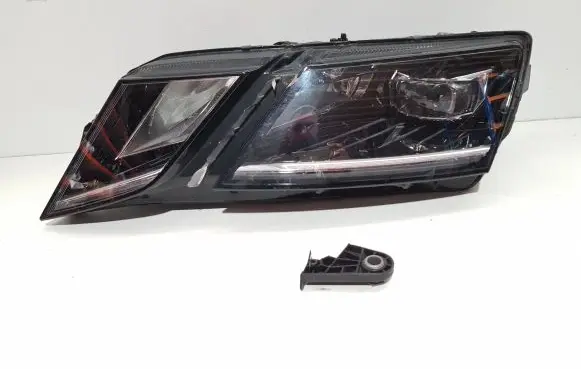 Skoda Octavia Mk3 (5E) Headlight/headlamp 5E1941015E