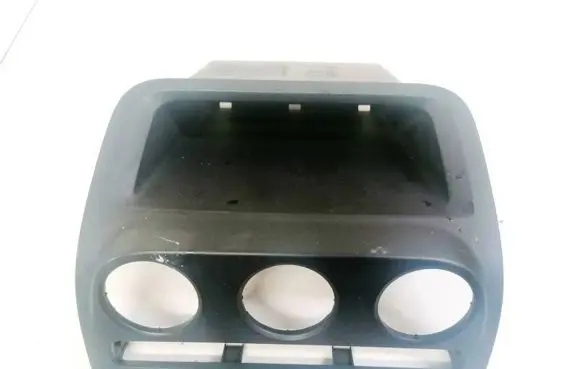 Volkswagen Golf Plus Glove box 5M0819422