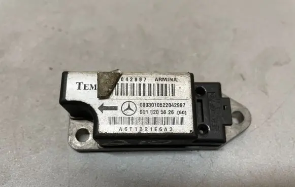 Mercedes-Benz E W210 Airbag deployment crash/impact sensor 0018205626
