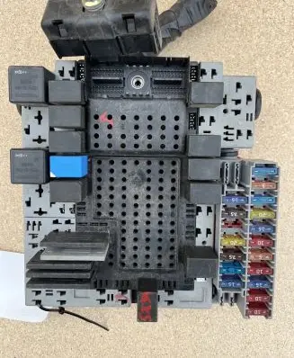 Volvo XC70 Fuse module 08679899 02W481