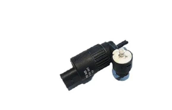 Volkswagen Golf IV Windscreen/windshield washer pump 1J6955651