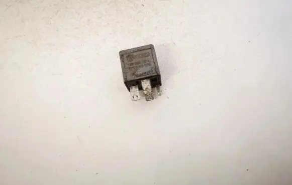 Volkswagen Golf IV Other relay 1J0906381A V23134-B63-X396