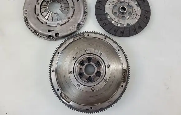 Volkswagen Golf IV Clutch set kit 2289000041 3082299335