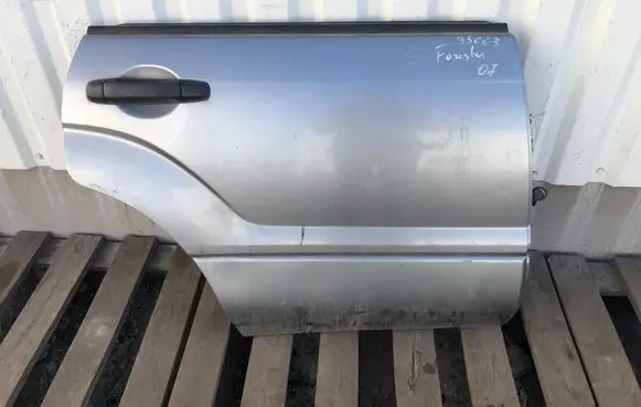 Subaru Forester SG Rear door