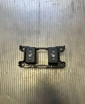 Hyundai Santa Fe Seat heating switch 202008451 202008452