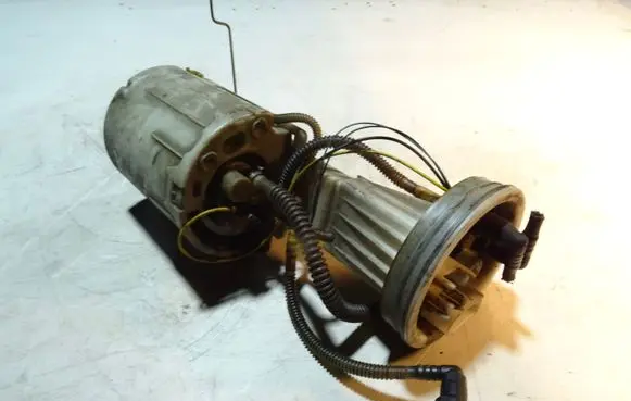 Audi A4 S4 B6 8E 8H Fuel injection high pressure pump 220212002005 8E0919050