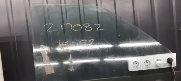 Nissan Micra Front door window glass four-door
