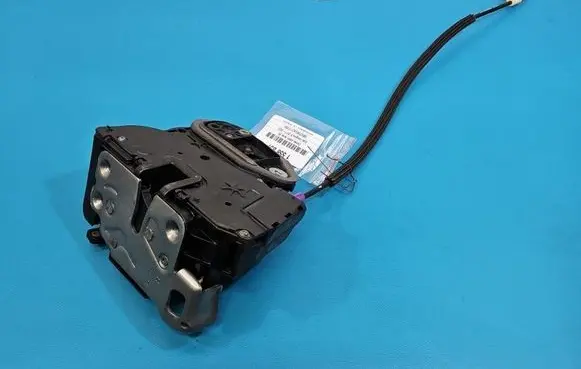 Opel Insignia B Front door lock 915C303907518S IMPRK1558857