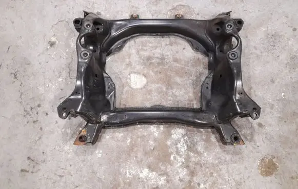 Mercedes-Benz E W212 Front subframe 2126280457 2216200311