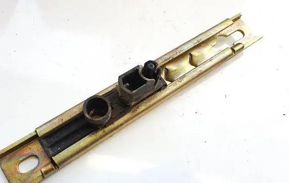 Citroen Xsara Picasso Seat belt adjustment rail 2c0s4850