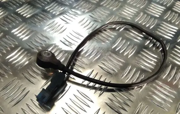 Audi A6 S6 C5 4B Detonation knock sensor 5WM1512 054905377G