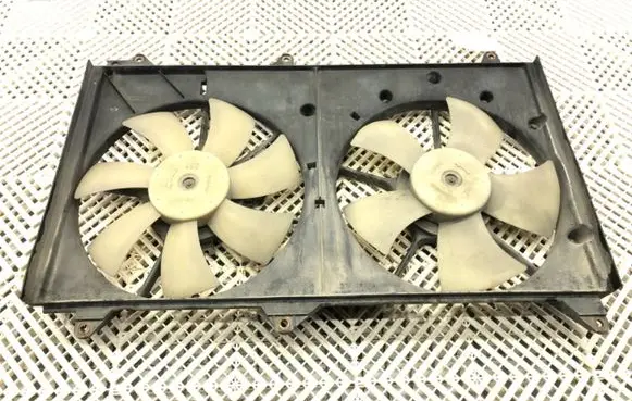Toyota Avensis Verso Fan set 15363-23030