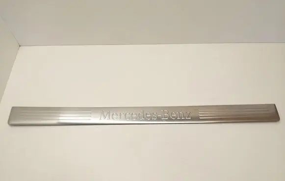 Mercedes-Benz E W212 Side skirt front trim 2126860936