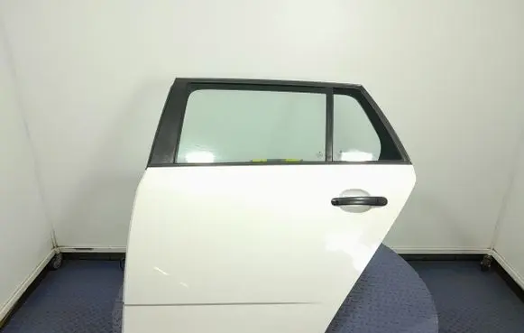 Skoda Fabia Mk2 (5J) Rear door