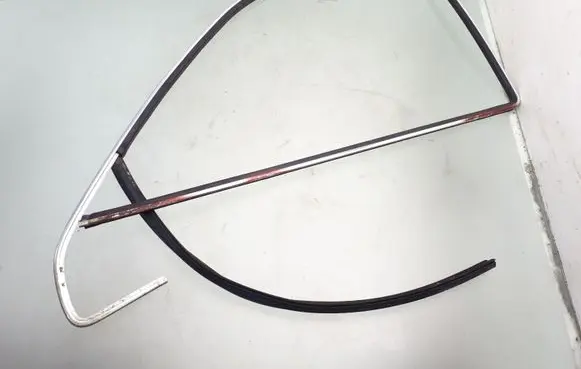 Ford Sierra Front door glass trim molding