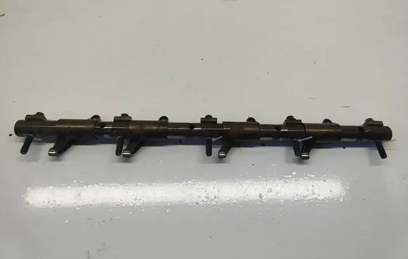 Dodge RAM Valve rocker arm 53021553AB 68060344AA 53021553AA