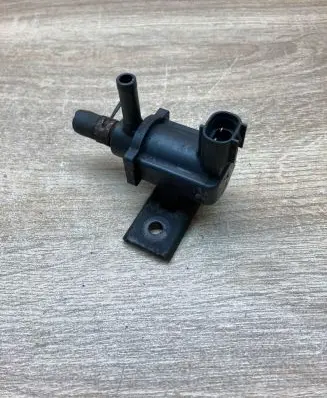 Lexus GS 300 400 430 Vacuum valve 9091012259 1362062771