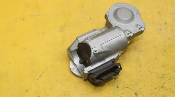Steering wheel lock