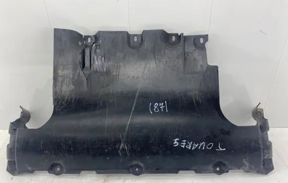 Volkswagen Touareg I Engine splash shield/under tray 7L0825285