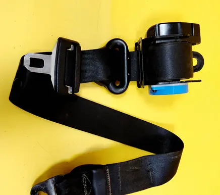 Chrysler Voyager Front seatbelt 4680192